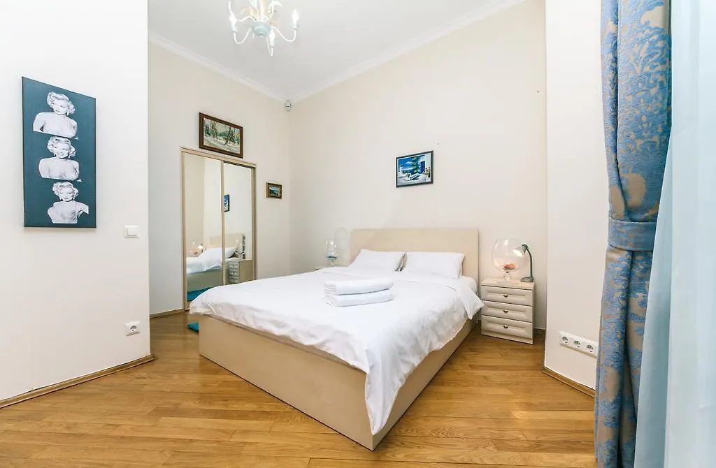 Apartament On Independence Square Kijev